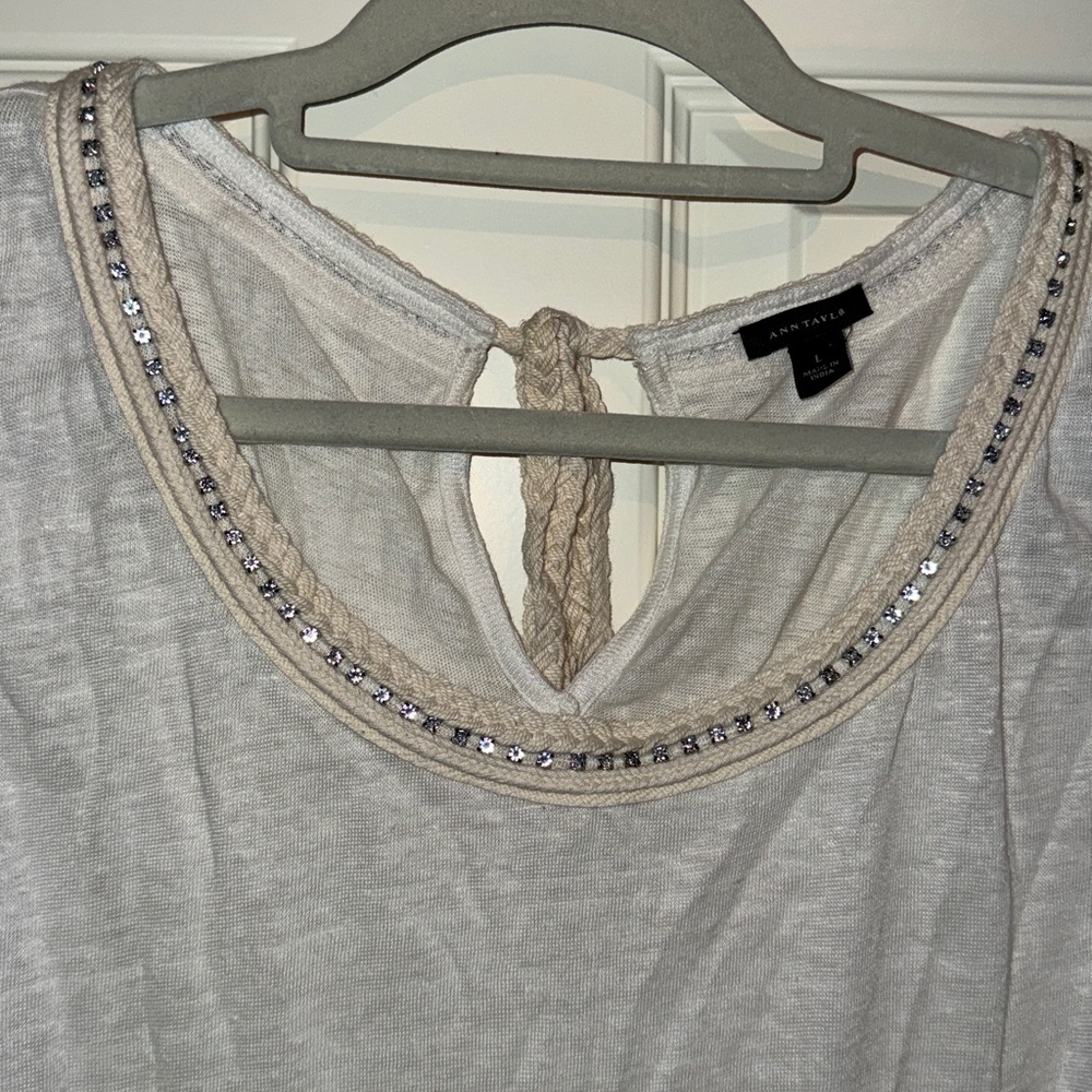NWOT Ann Taylor White Embellished Tank Top - Picture 2 of 7
